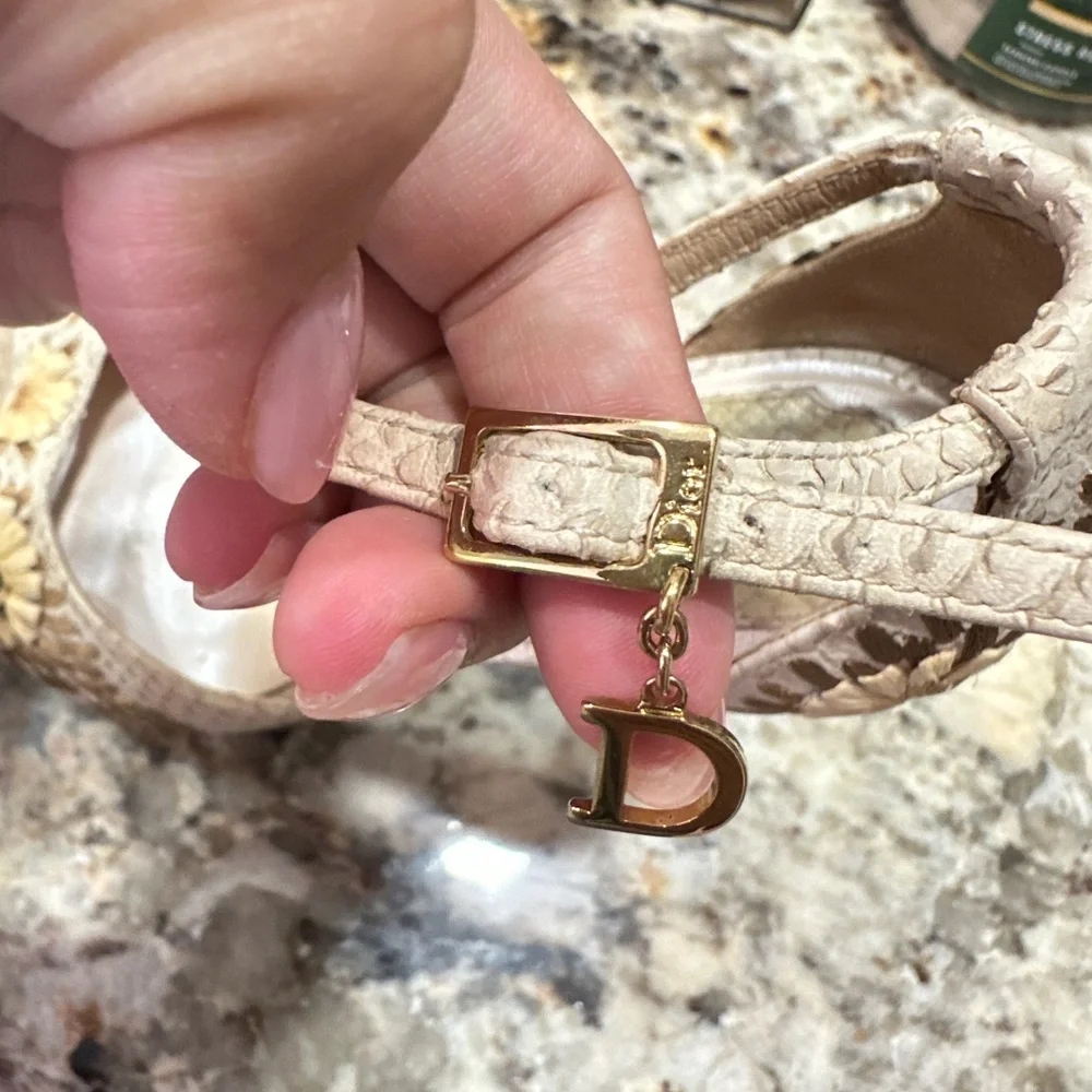 Christian Dior Leather flower print sandals - Picture 2 of 5